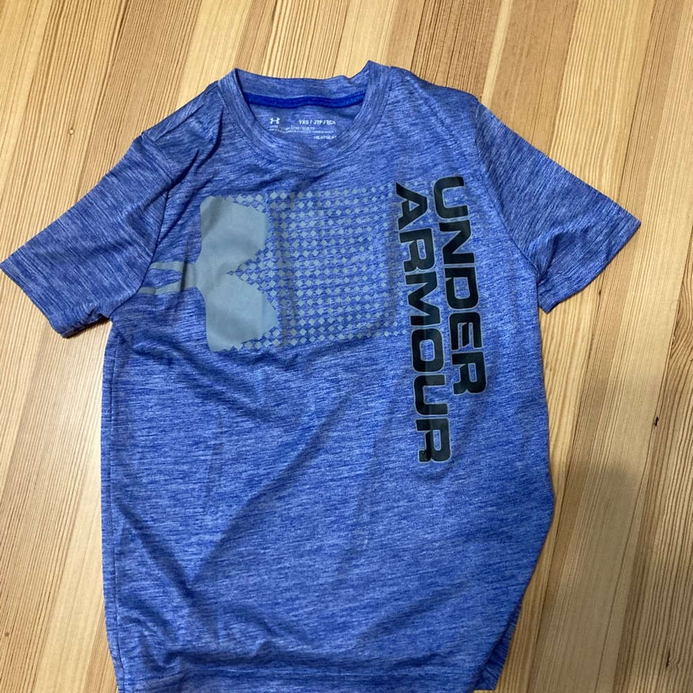 Boys Blue under armor shirt